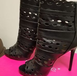 Black Stilleto Heels